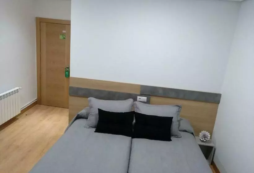 Hotelli Hostal Rioja Condestable