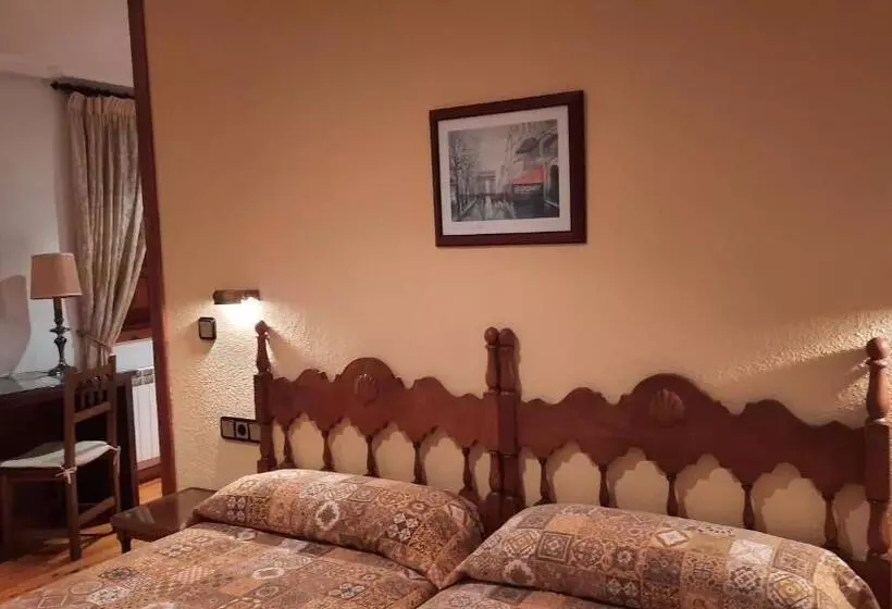 Отель Hosteria Picos De Europa