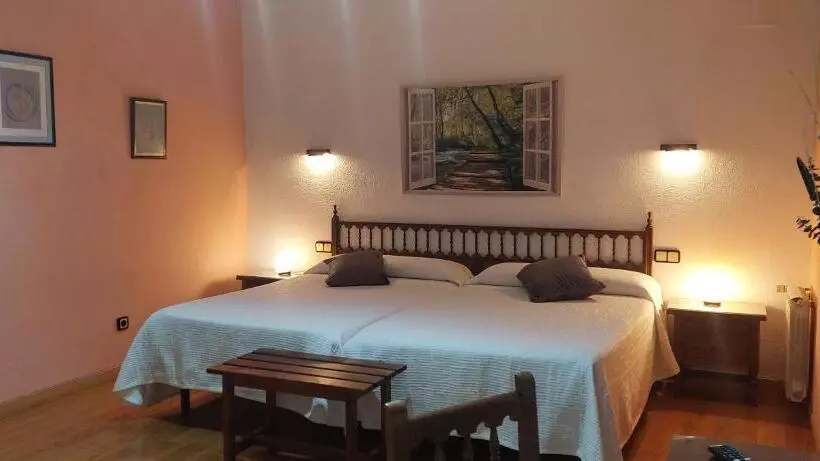 Отель Hosteria Picos De Europa