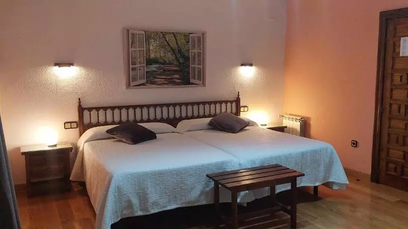 Отель Hosteria Picos De Europa