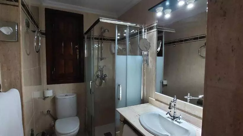 Отель Hosteria Picos De Europa