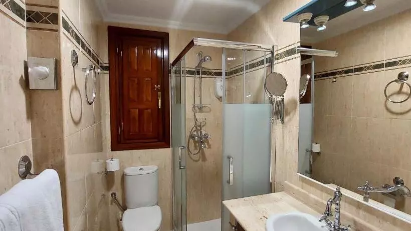 Отель Hosteria Picos De Europa