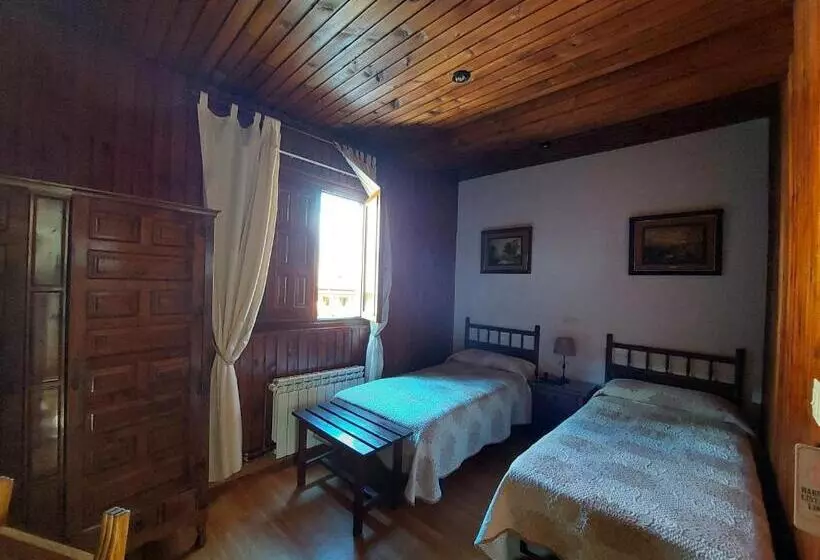 Отель Hosteria Picos De Europa