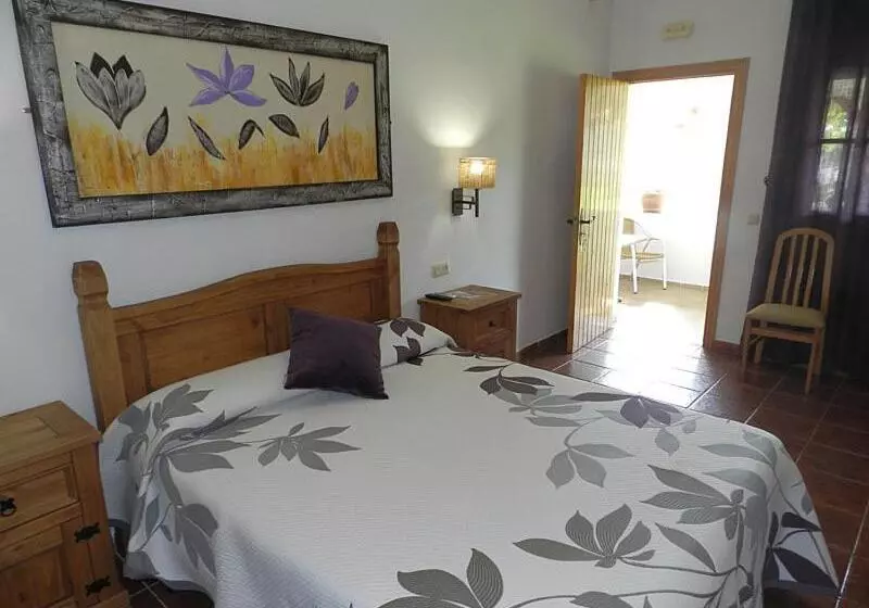 ホテル Hostal Las Acacias