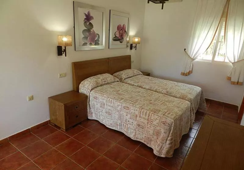ホテル Hostal Las Acacias