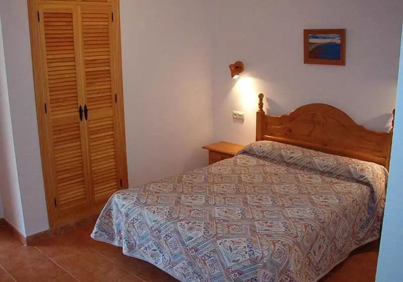 ホテル Hostal Las Acacias