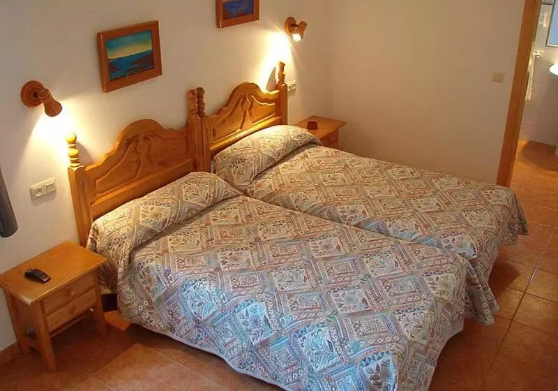 ホテル Hostal Las Acacias