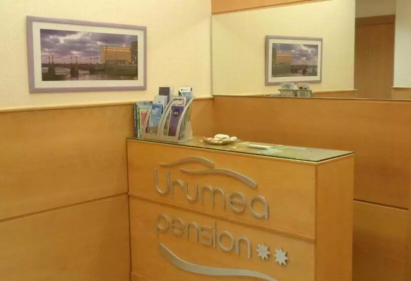 هتل Pensión Urumea