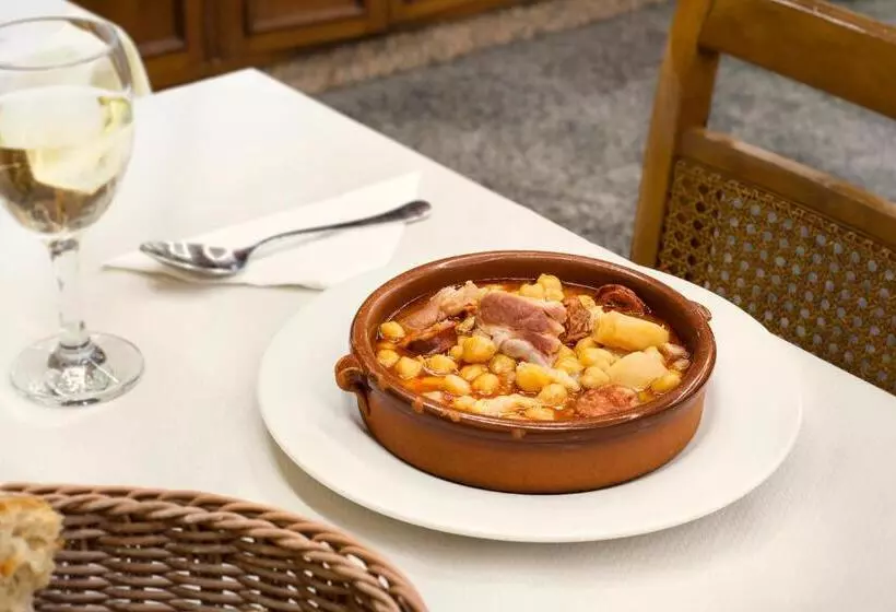 فندق San Lázaro