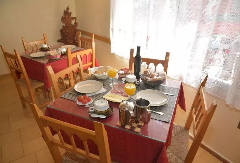 膳宿费 Hostal Julieta