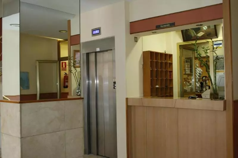 فندق صغير Hostal Liste