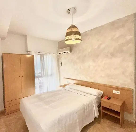 Hostelli HS Altet Suites - Alicante Airport