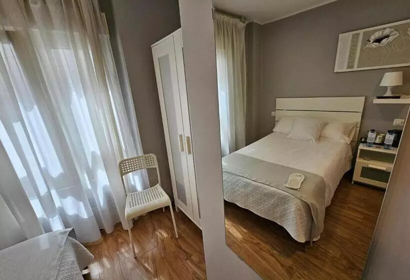 فندق Hostal Fidalgo