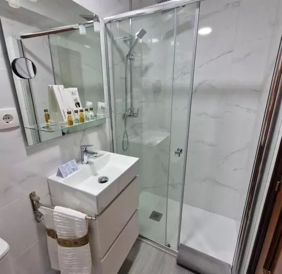 فندق Hostal Fidalgo