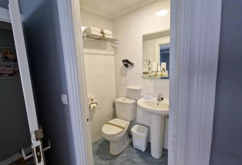 فندق Hostal Fidalgo