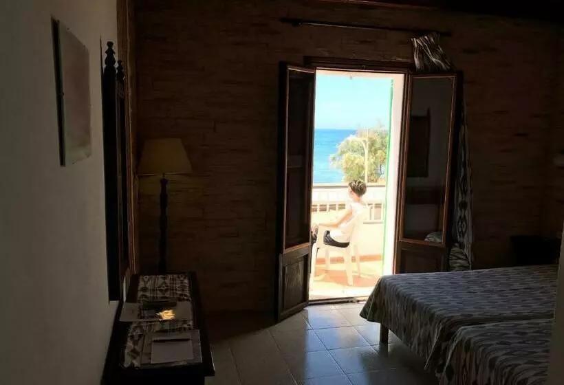 Отель Hostal Restaurante Playa