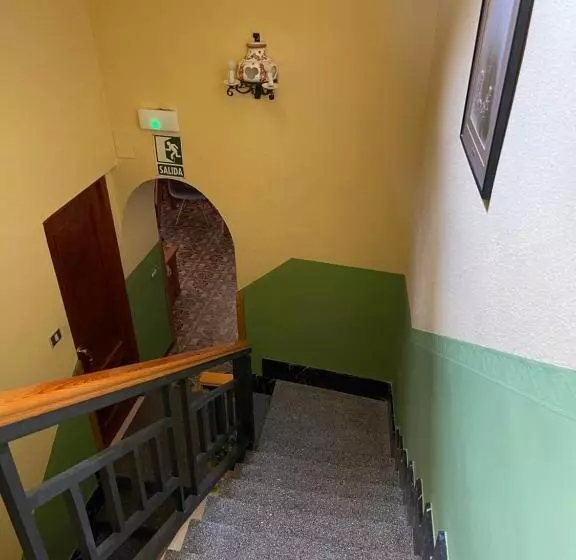 Szálloda Hostal Rosaleda