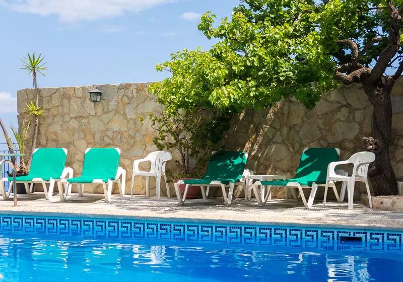 호텔 Hostal Sa Baronia