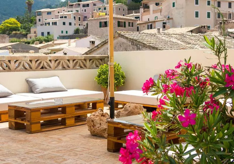 호텔 Hostal Sa Baronia