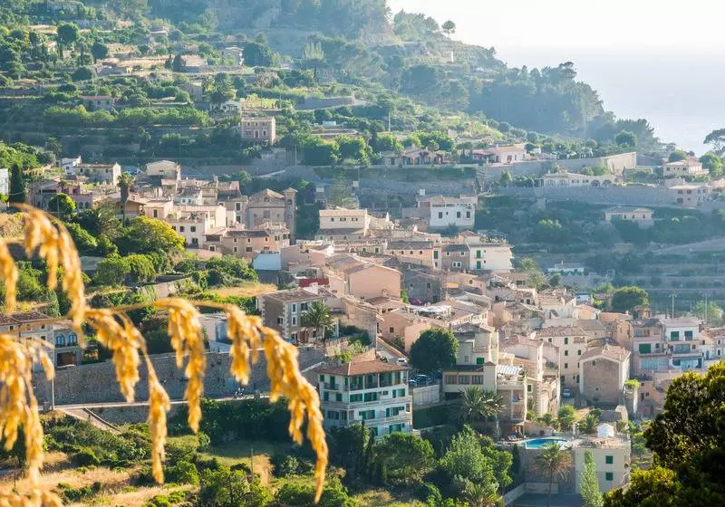 호텔 Hostal Sa Baronia