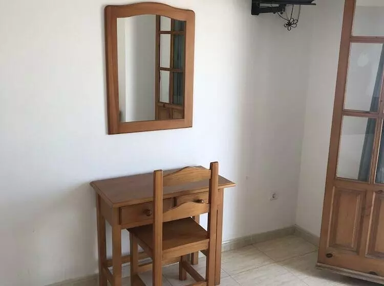 Отель Hostal Villa De Garrucha