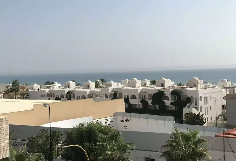 Отель Hostal Villa De Garrucha