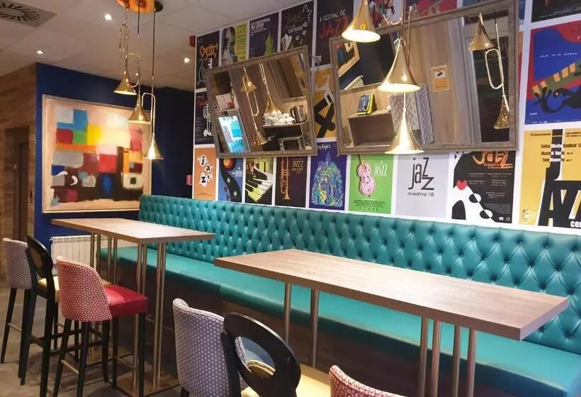 Hostal 4c Cuatro Caminos