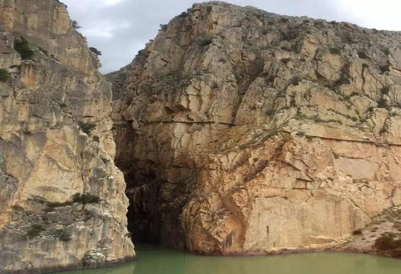 Hostal Restaurante El Cruce