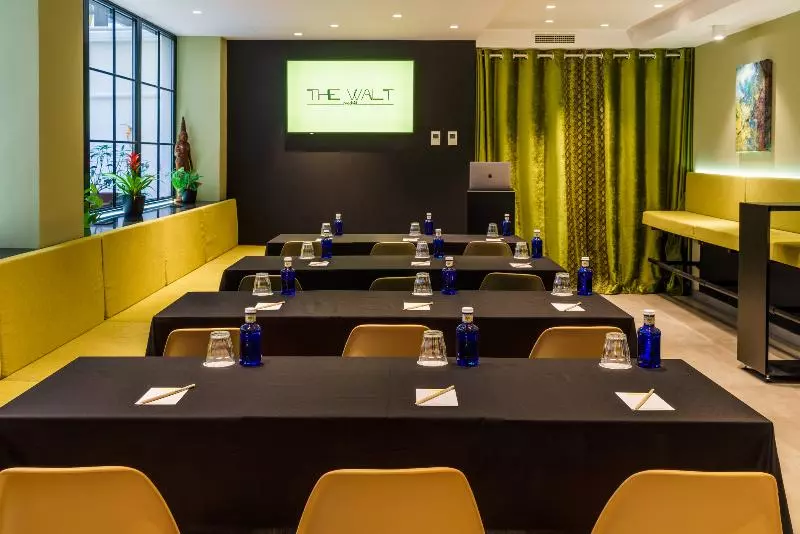 مسافرخانه Due Temps Madrid