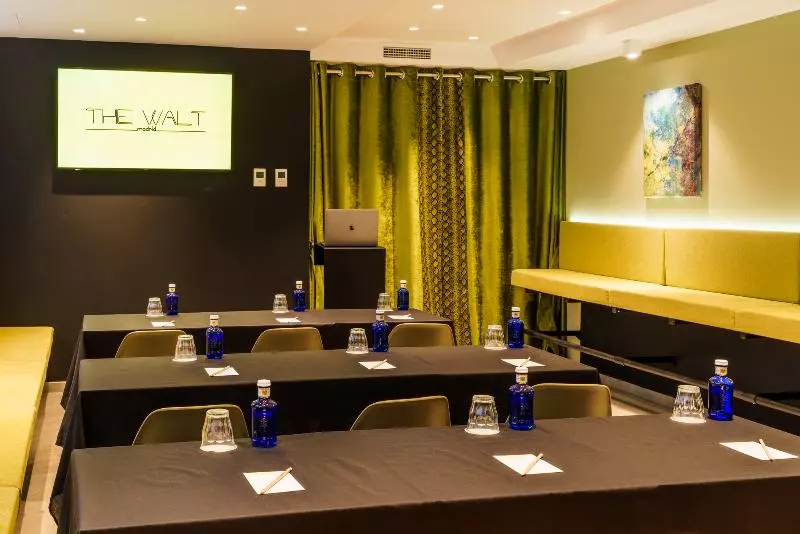 مسافرخانه Due Temps Madrid