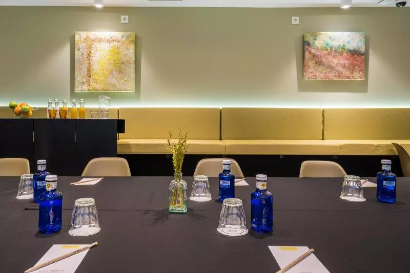 مسافرخانه Due Temps Madrid