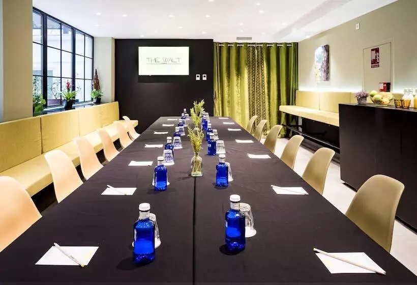 مسافرخانه Due Temps Madrid