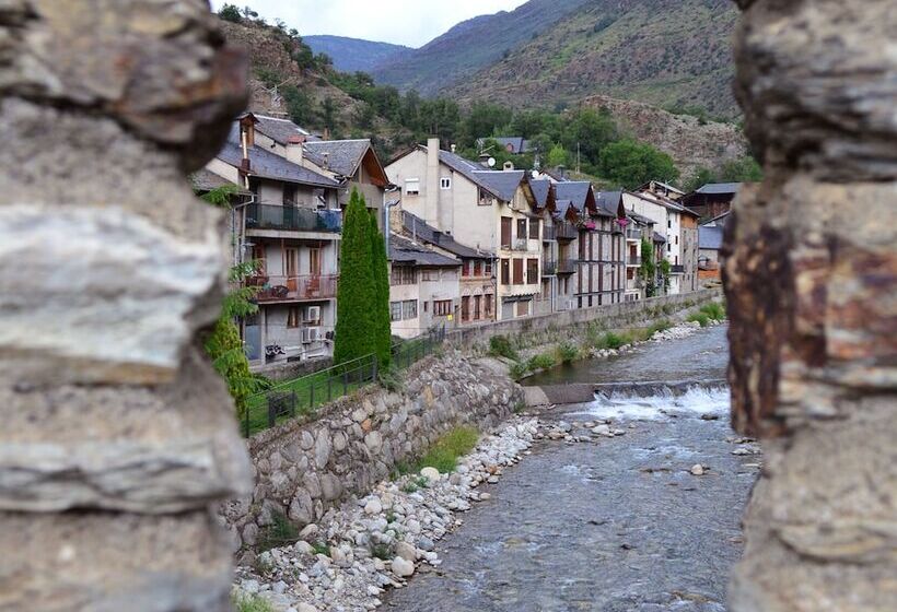 Hostal Vall D Aneu By Arcas & Sambola