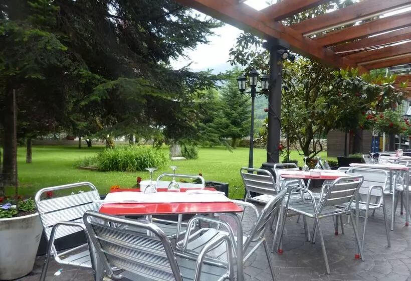 Hostal Vall D Aneu By Arcas & Sambola