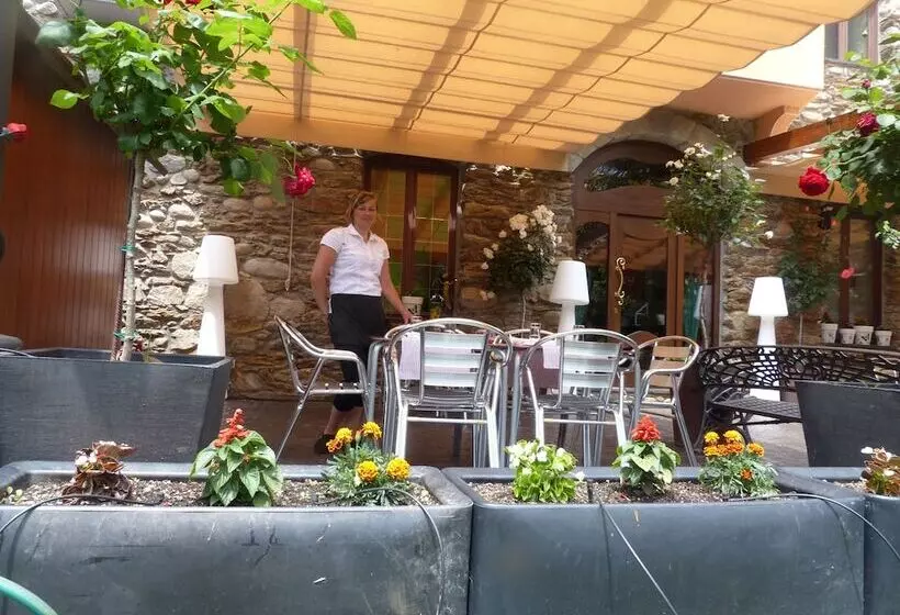 Hostal Vall D Aneu By Arcas & Sambola