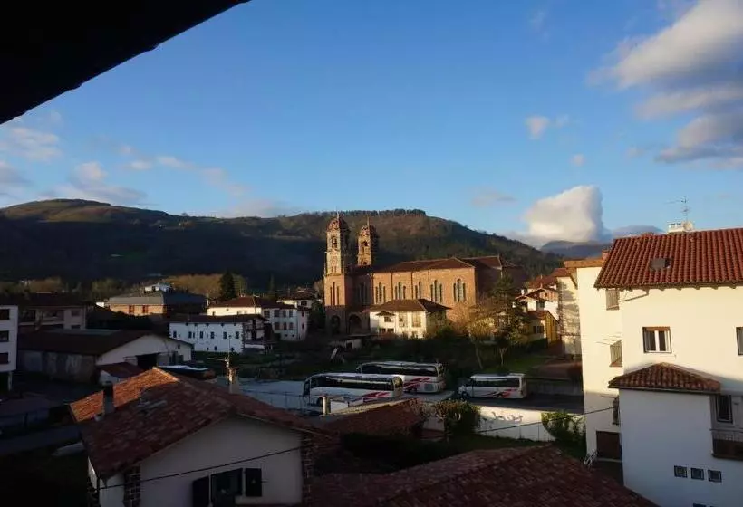 فندق Elizondo