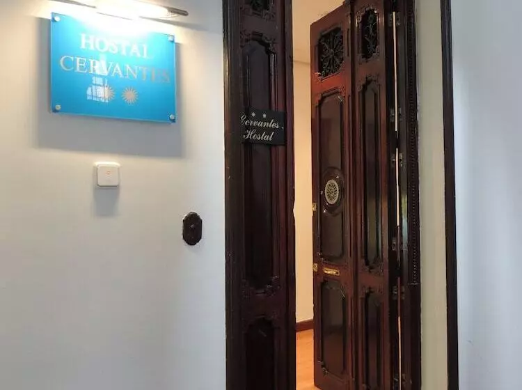 هتل Hostal Cervantes