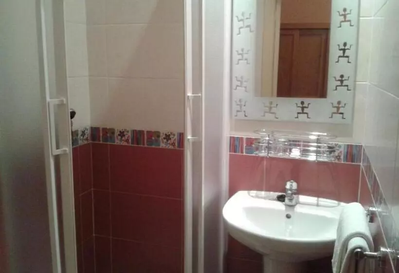 هتل Hostal Don Alfonso