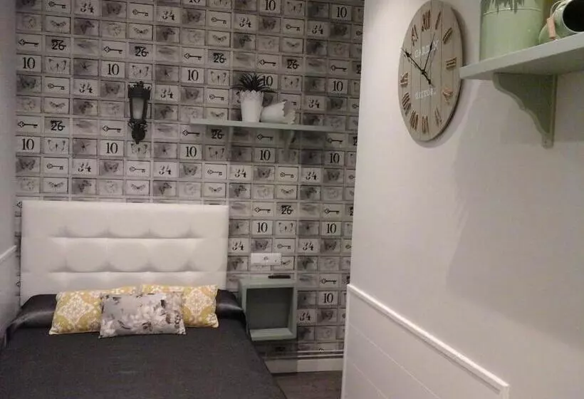 هتل Hostal Don Alfonso