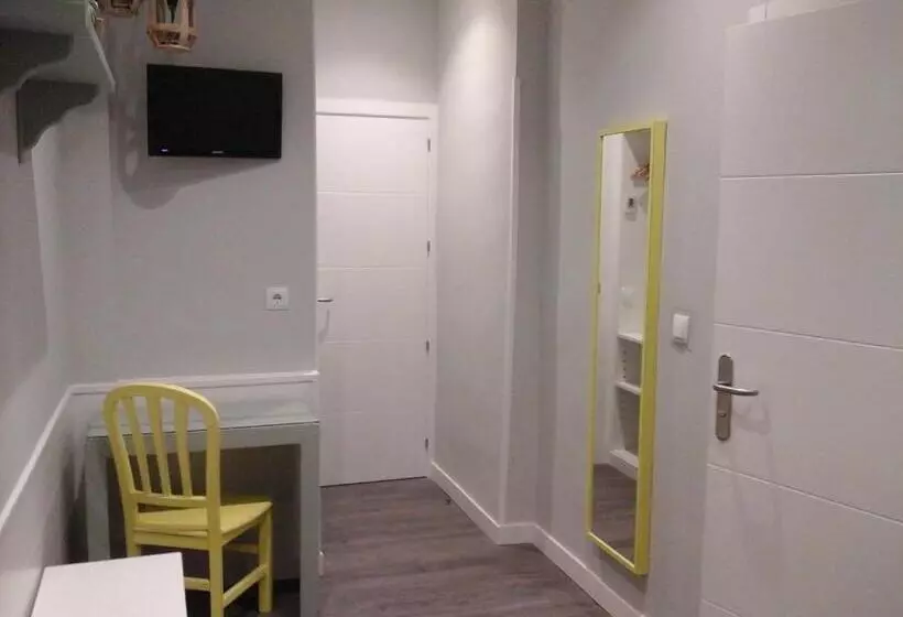 هتل Hostal Don Alfonso