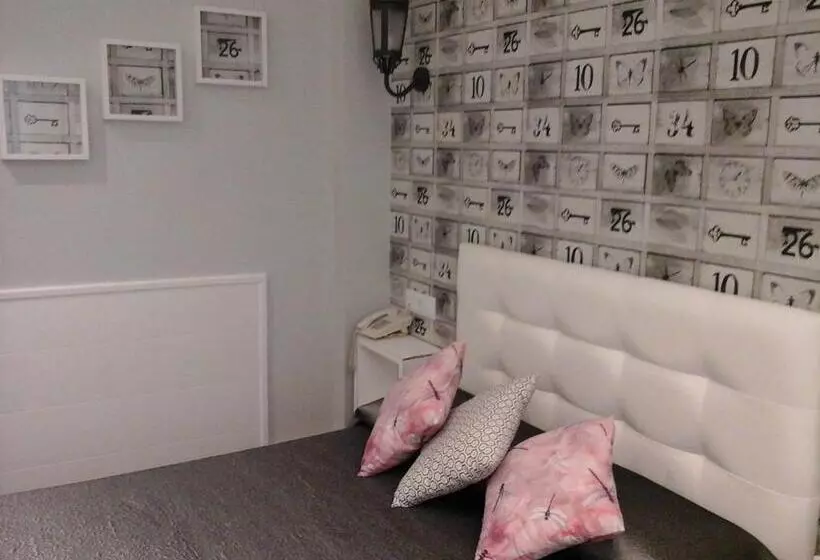 هتل Hostal Don Alfonso