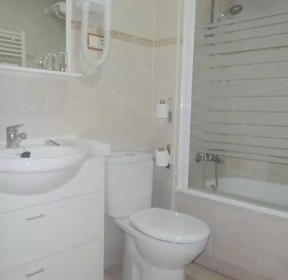 호텔 Hostal Fronton