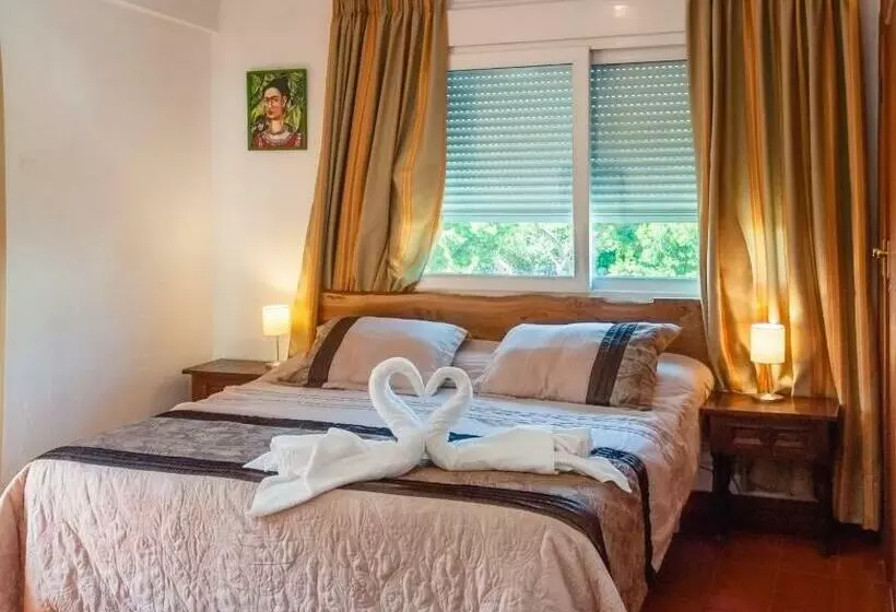 Отель Hostal La Palmera