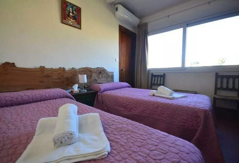Отель Hostal La Palmera