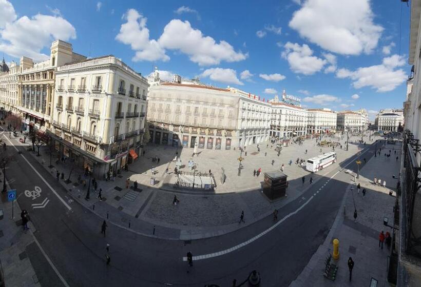 هتل Hostal Riesco