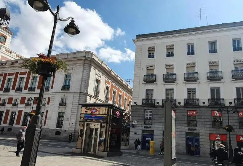 Hotel Hostal Riesco