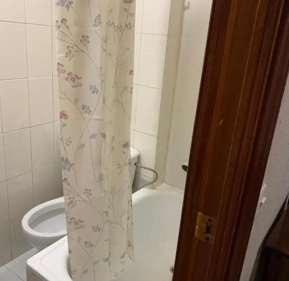 هتل Hostal Río Paraná