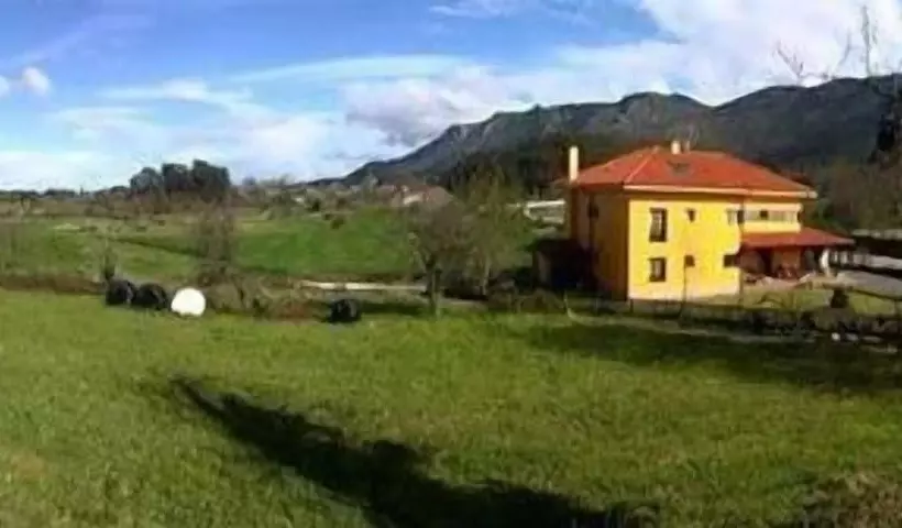 בית מלון כפרי Camangu