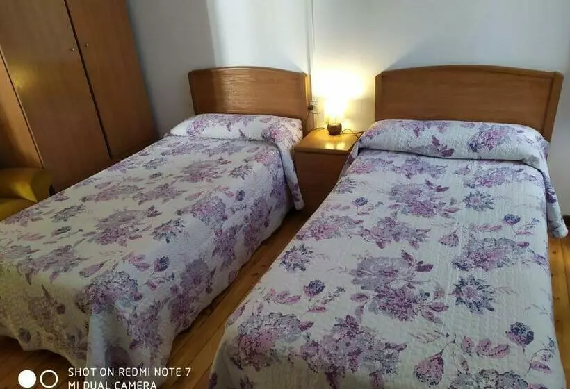 בית מלון כפרי Hostal Bayón