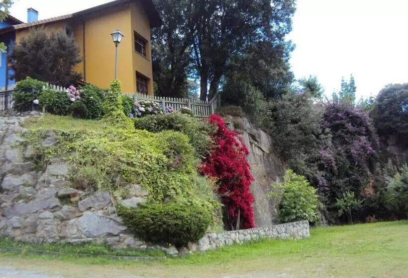 Hotel La Biesca Sebreñu